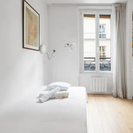 Apartment Des Couronnes - Welkeys